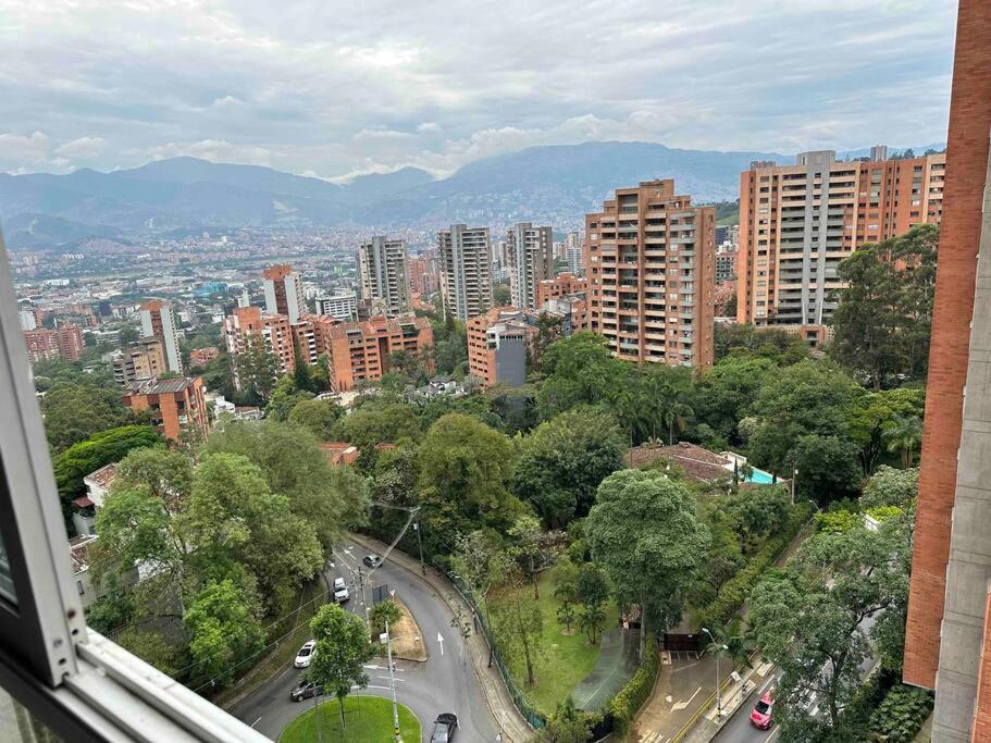 Apto Con Bella Vista-poblado 1510
