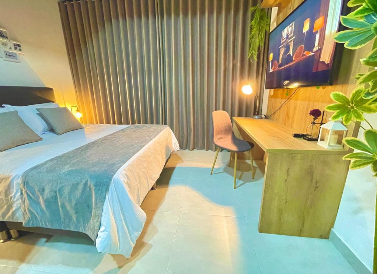 Apartahotel En Laurels *