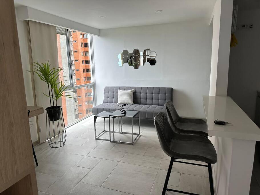Apto Con Bella Vista-poblado 1510 Apartamento *