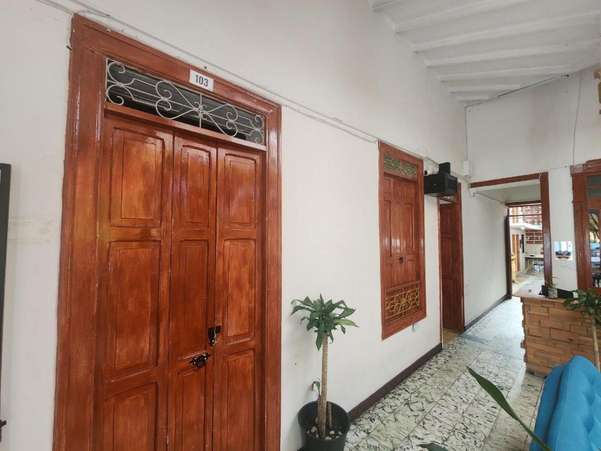 Casa Linda Medellin, Centro Pensión *