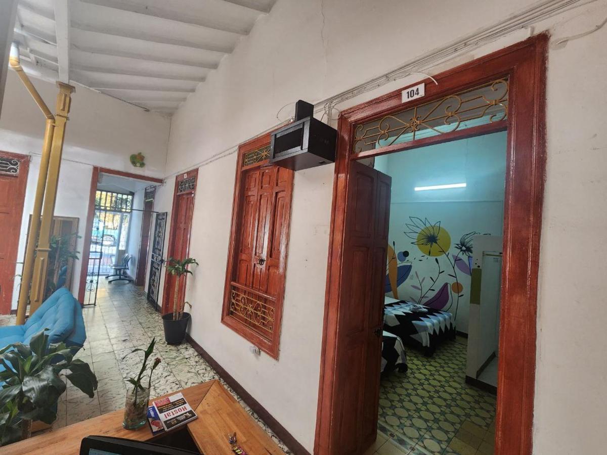 Pensión Casa Linda Medellin, Centro Medellín
