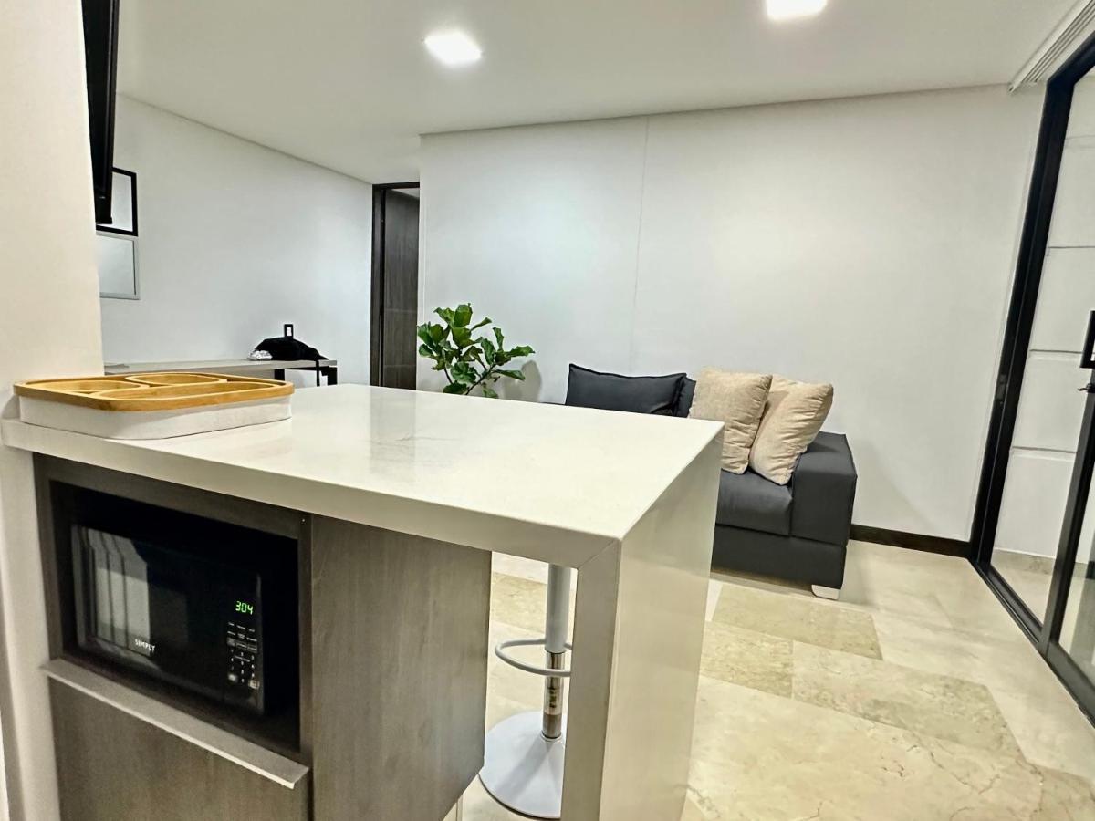 1101 El Poblado! Two Balconies & A Beautiful View