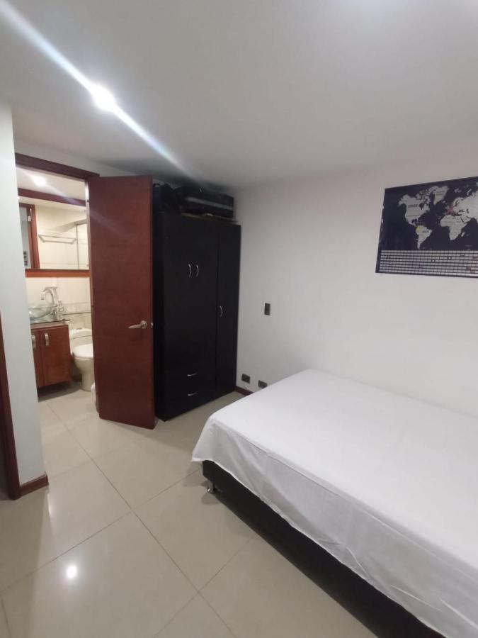 Habitación en casa particular Habitacion Privada Sector Pilarica-avenida 80 *