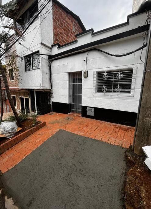 Hermosa Casita Cerca Al Centro * Medellin