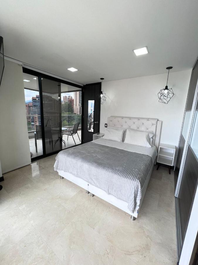 Large High Views And Balcony