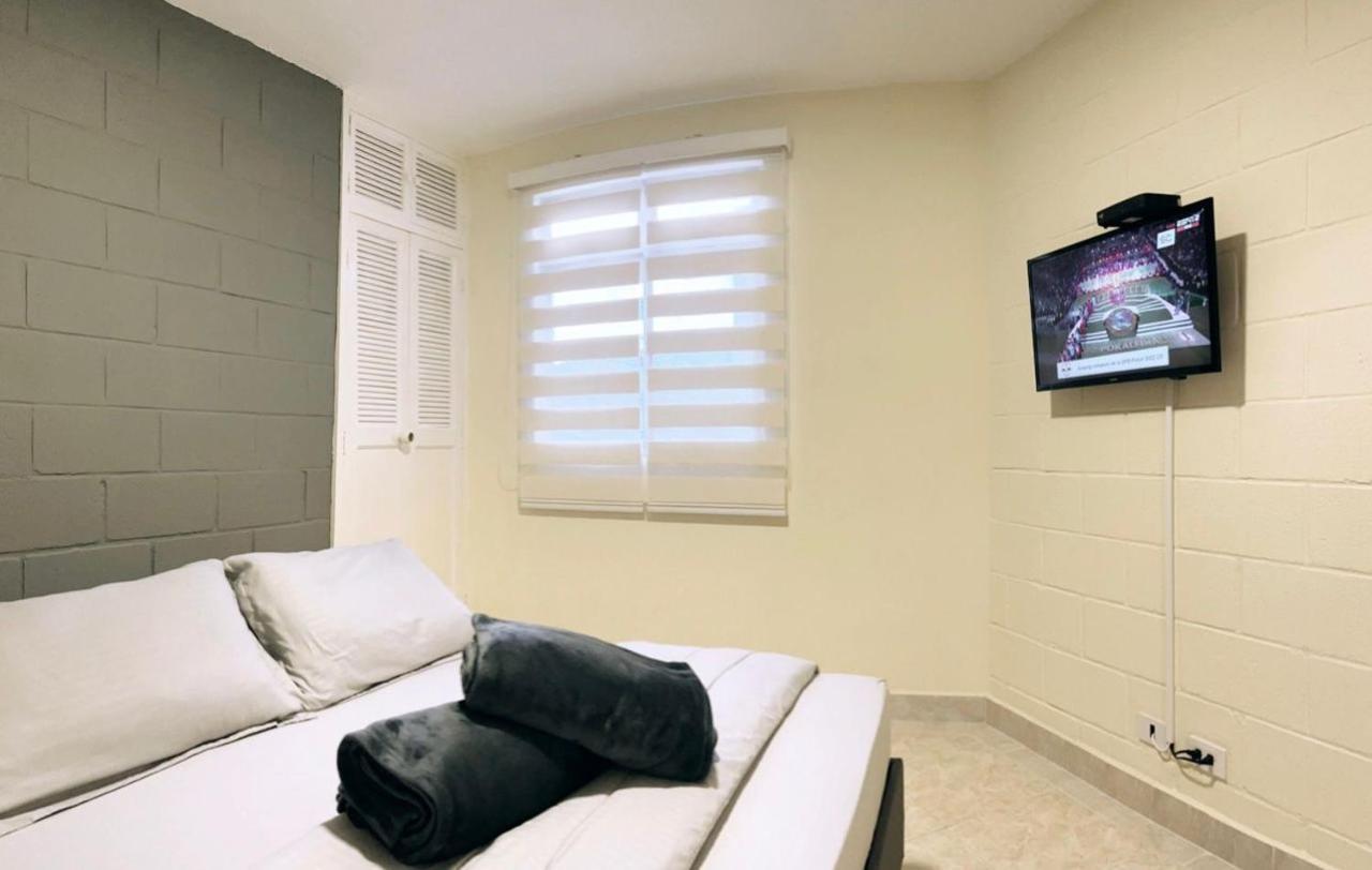 Apto Mejor Zona De Laureles 2 Mas Estudio * Medellín