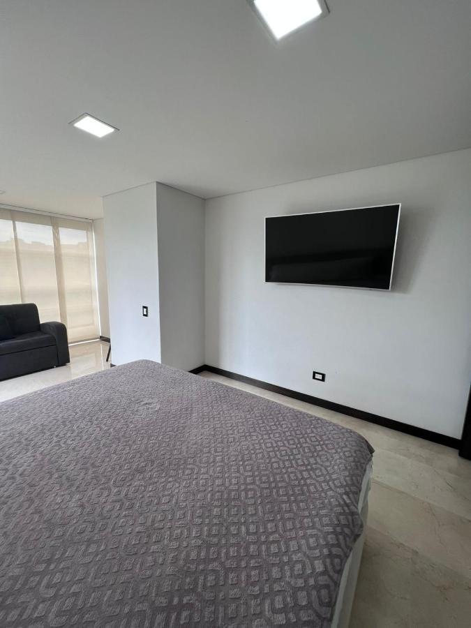 Apartamento Spacious With High Views From Poblado Medellín