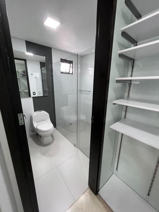 Apartamento Spacious With High Views From Poblado Medellín