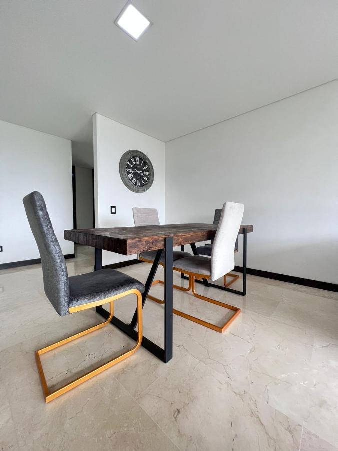 Spacious With High Views From Poblado Apartamento