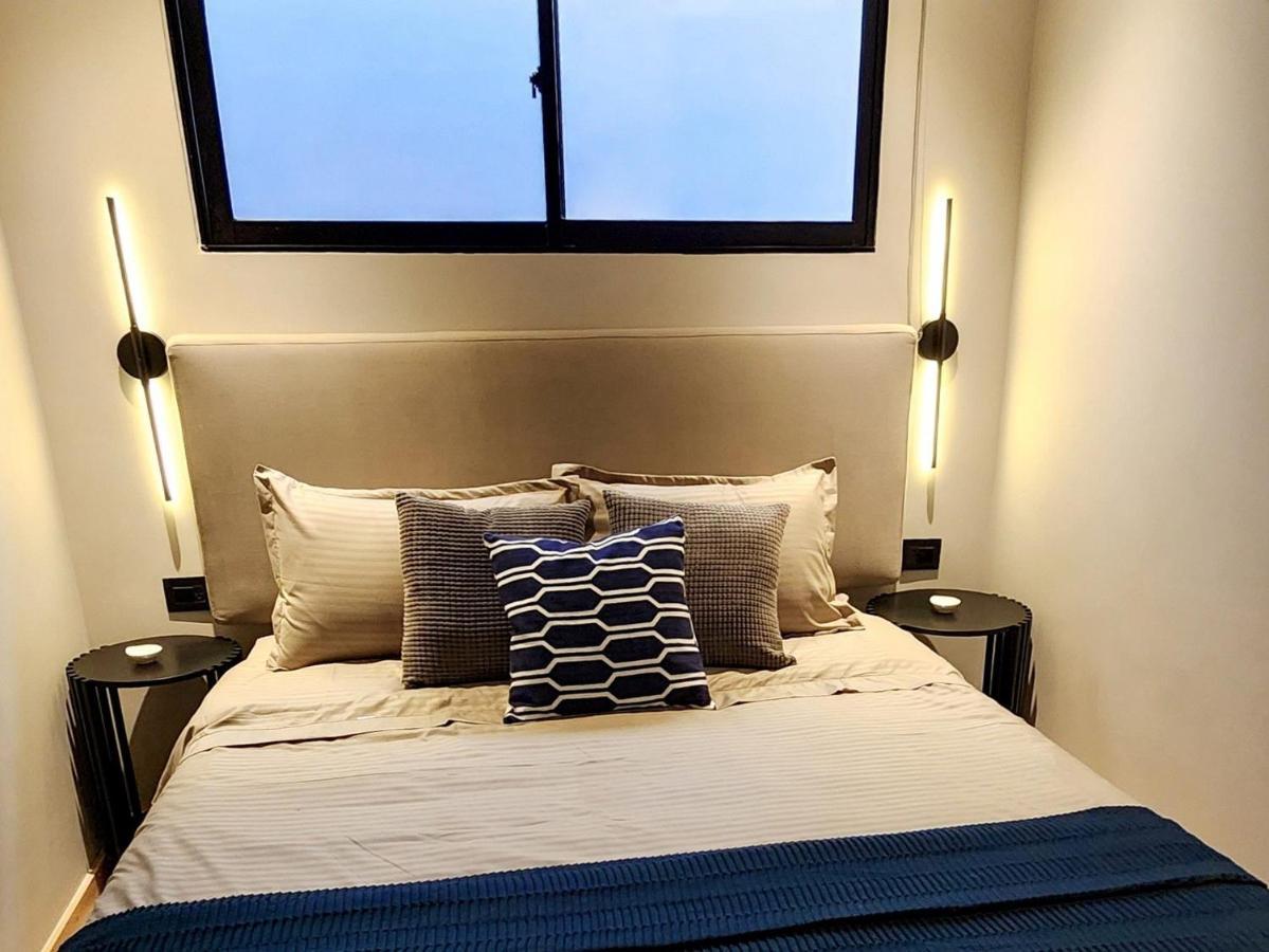 Lomas Luxury House2 *
