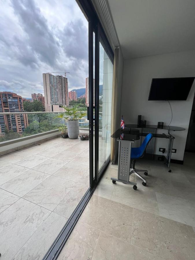 Large High Views And Balcony
