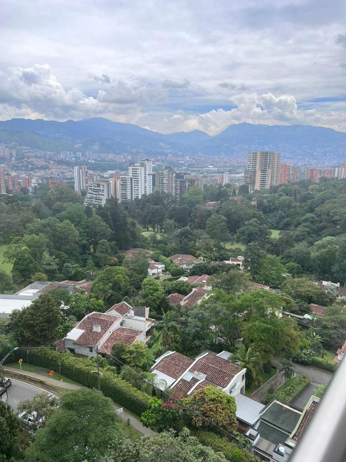 Large High Views And Balcony *