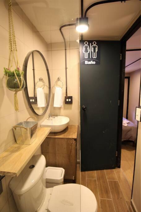 Con Cocina Y Bano Privado - One106 By Roots Medellín