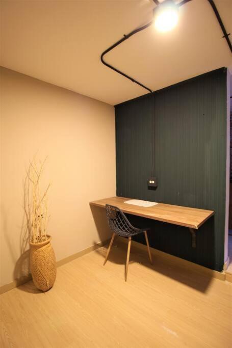 Con Cocina Y Bano Privado - One106 By Roots Apartamento Medellín