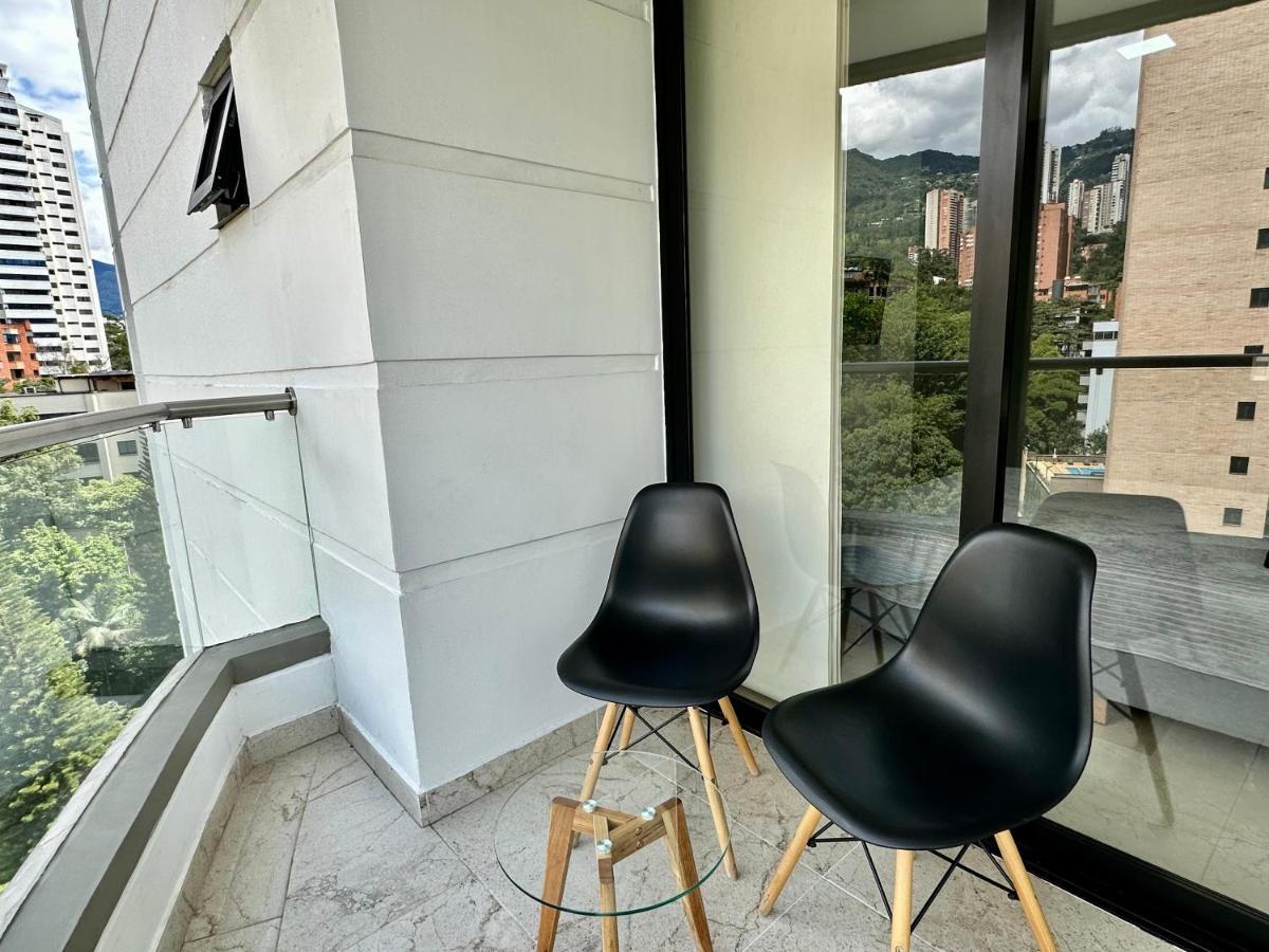 1101 El Poblado! Two Balconies & A Beautiful View