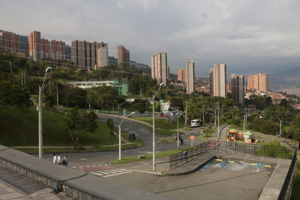 Magnifica Casa Con Estupendas Vistas A La Ciudad.