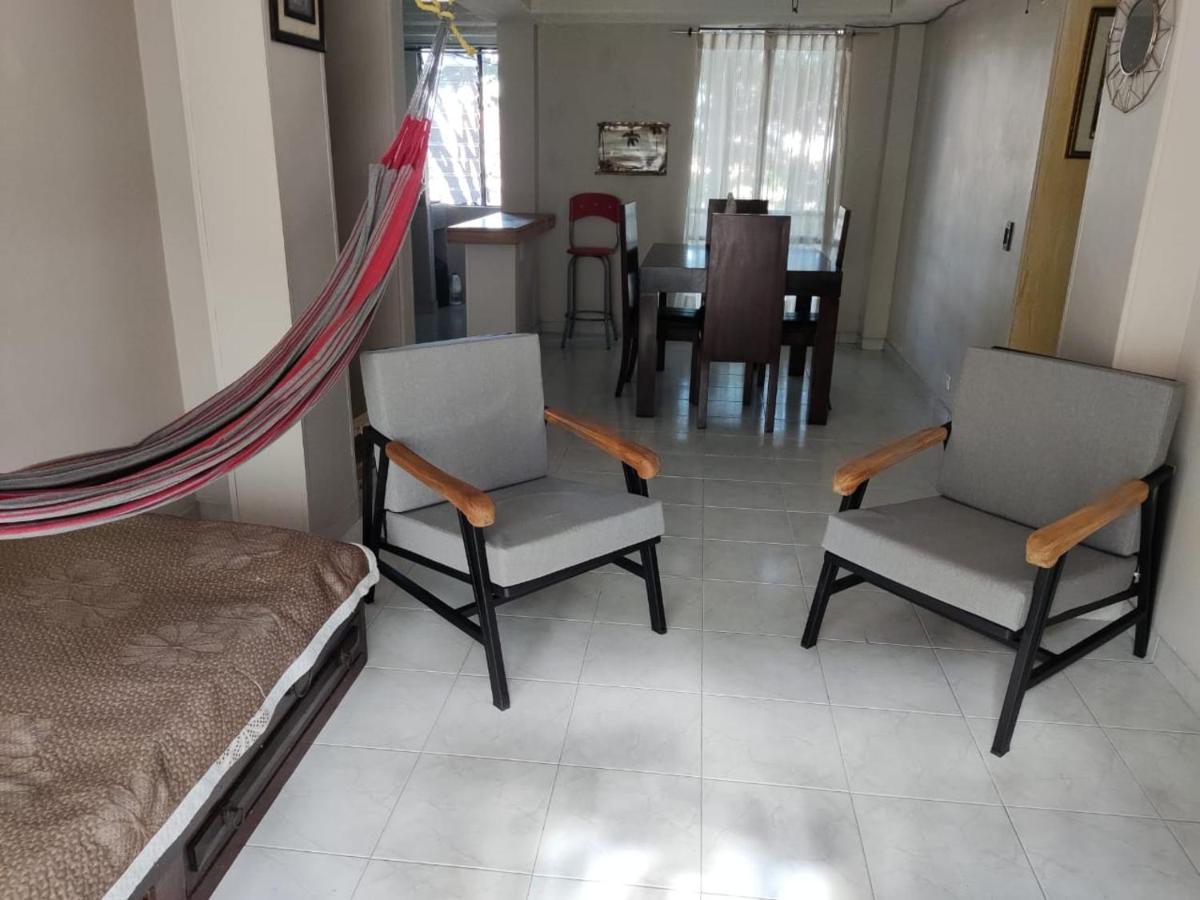 Apartamento 201 Amplio Y Cómodo 90 Mts Medellín