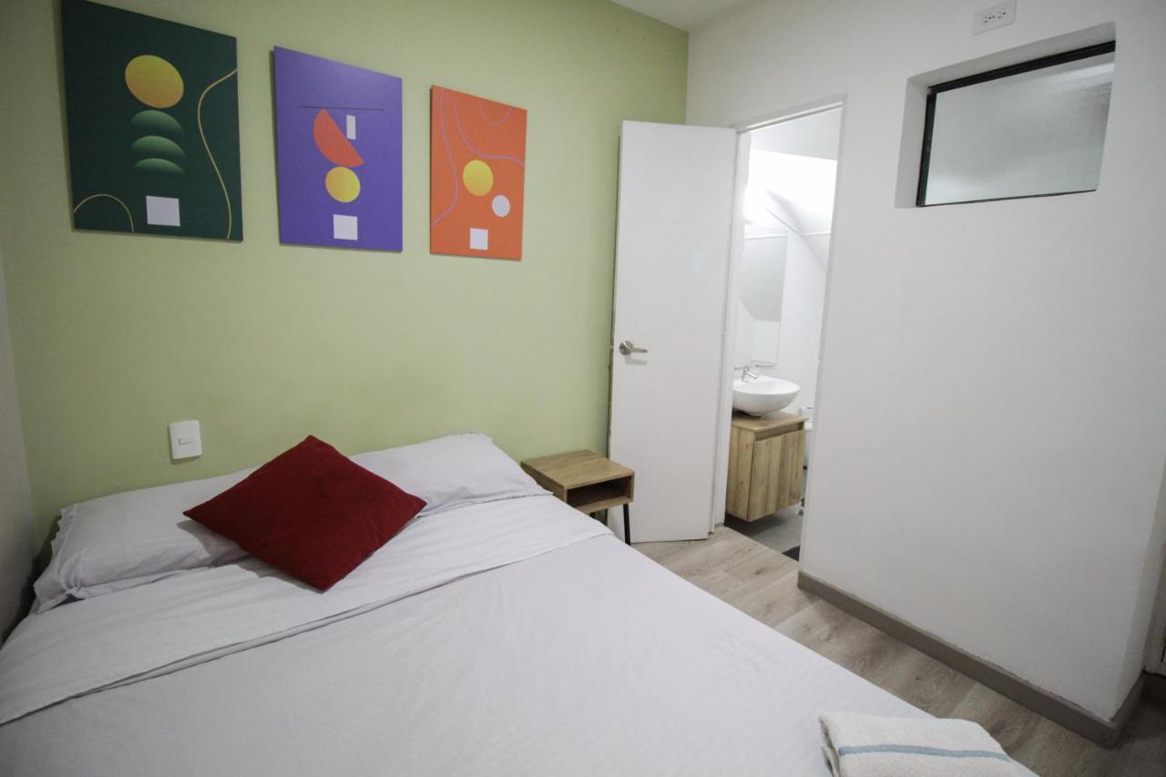 Comodo Aparta En Zona Poblado M101 By Roots * Medellín
