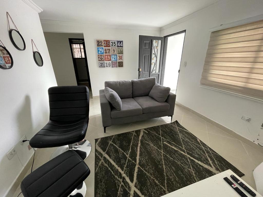 Apartamento Acogedor Apartamento A 5 Minutos Del Parque Comercial El Tesoro En El Poblado *