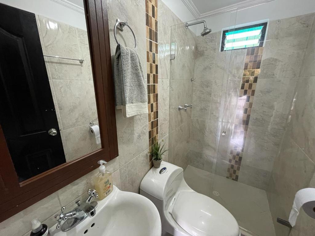 Acogedor Apartamento A 5 Minutos Del Parque Comercial El Tesoro En El Poblado Medellín