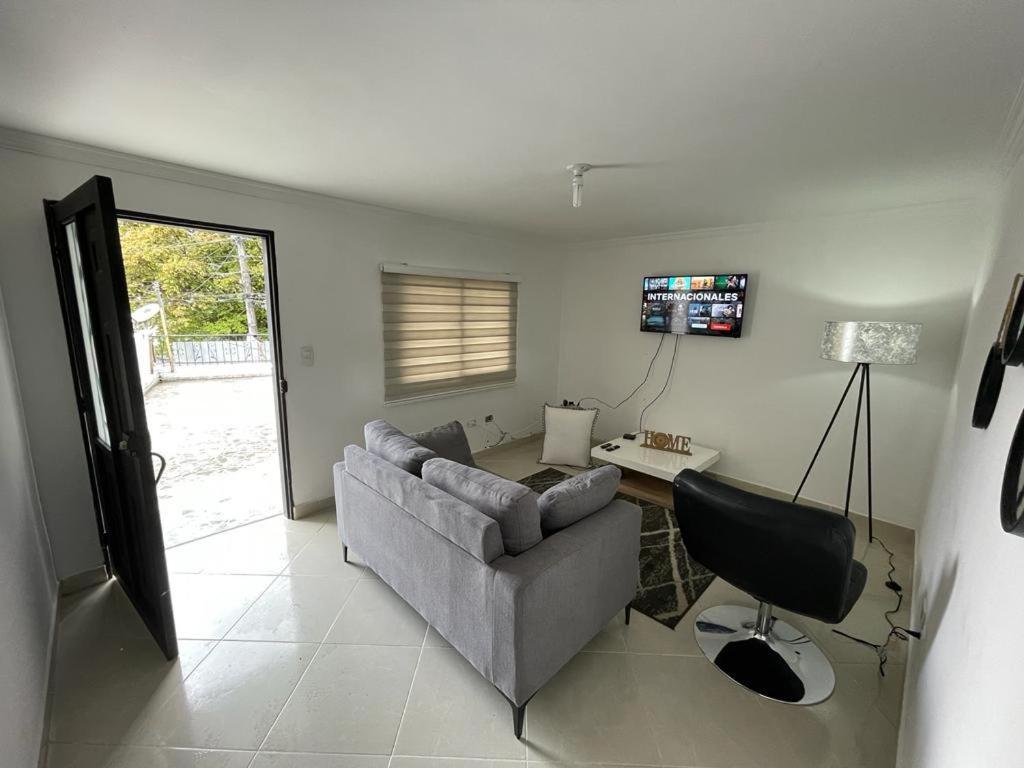 Acogedor Apartamento A 5 Minutos Del Parque Comercial El Tesoro En El Poblado * Medellín