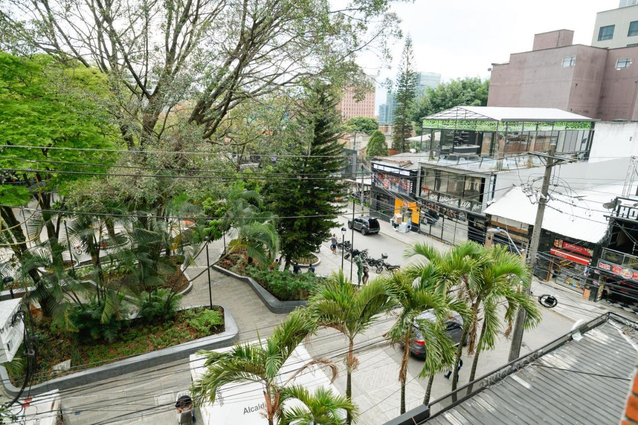 Lleras Premium #1 Hotel