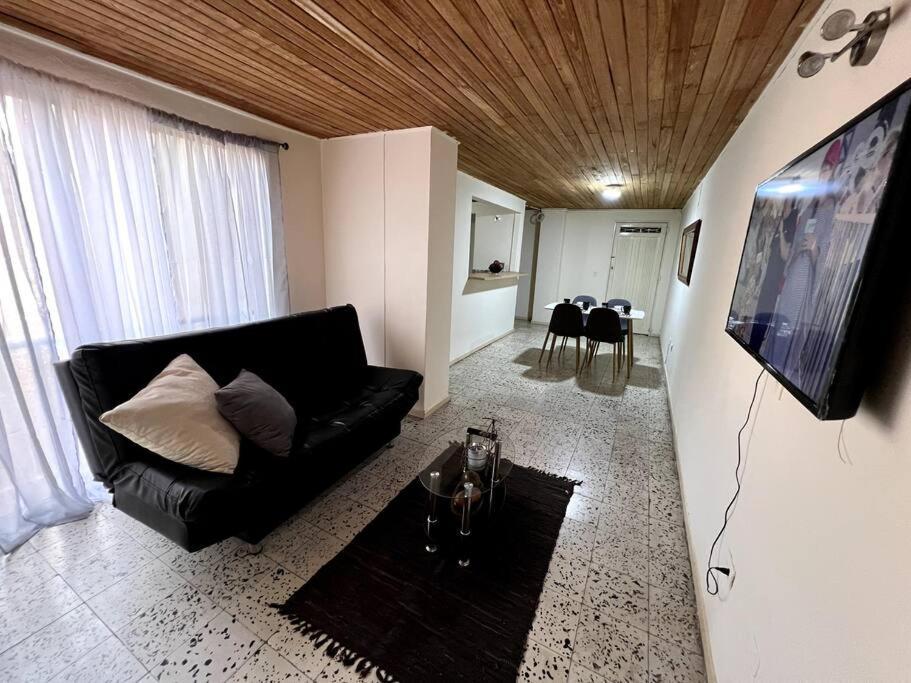 Apartamento Grande, Hermoso, Acogedor Y Privado Medellín