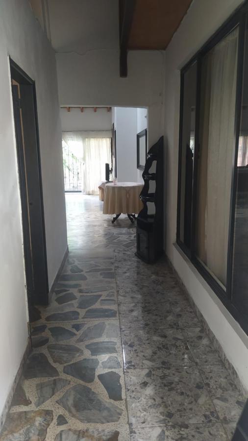 Casa Familiar En Santa Monica Medellín