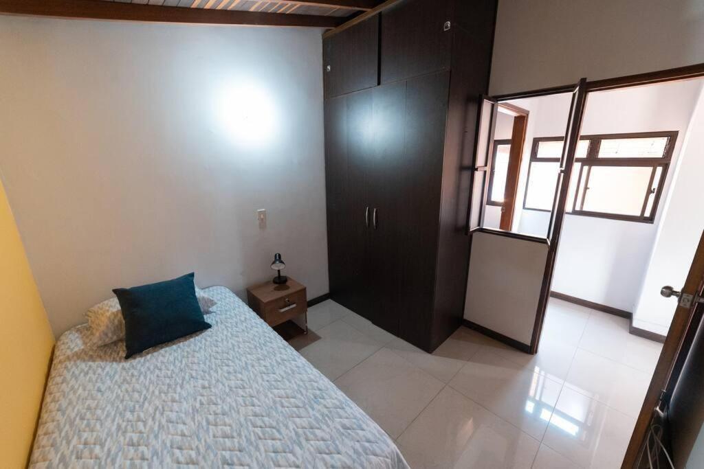 Apartamento Familiar De 3 Mlb401 *