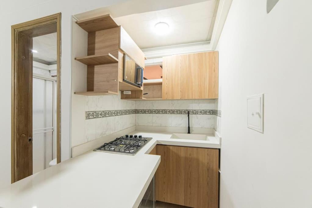 Discover Urban Life In The Heart Of 202 Apartamento