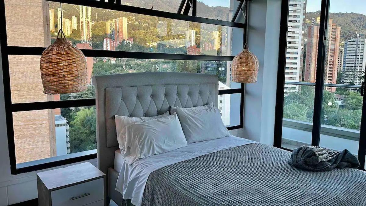 Apartamento 2001 El Poblado! Charming Medellín