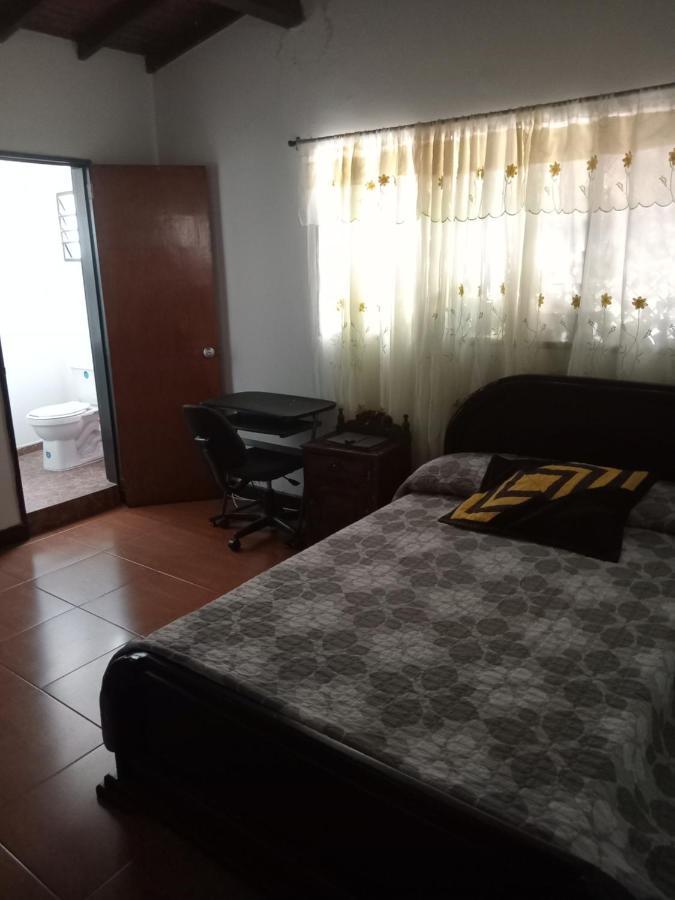 Habitación en casa particular Casa Familiar Medellín