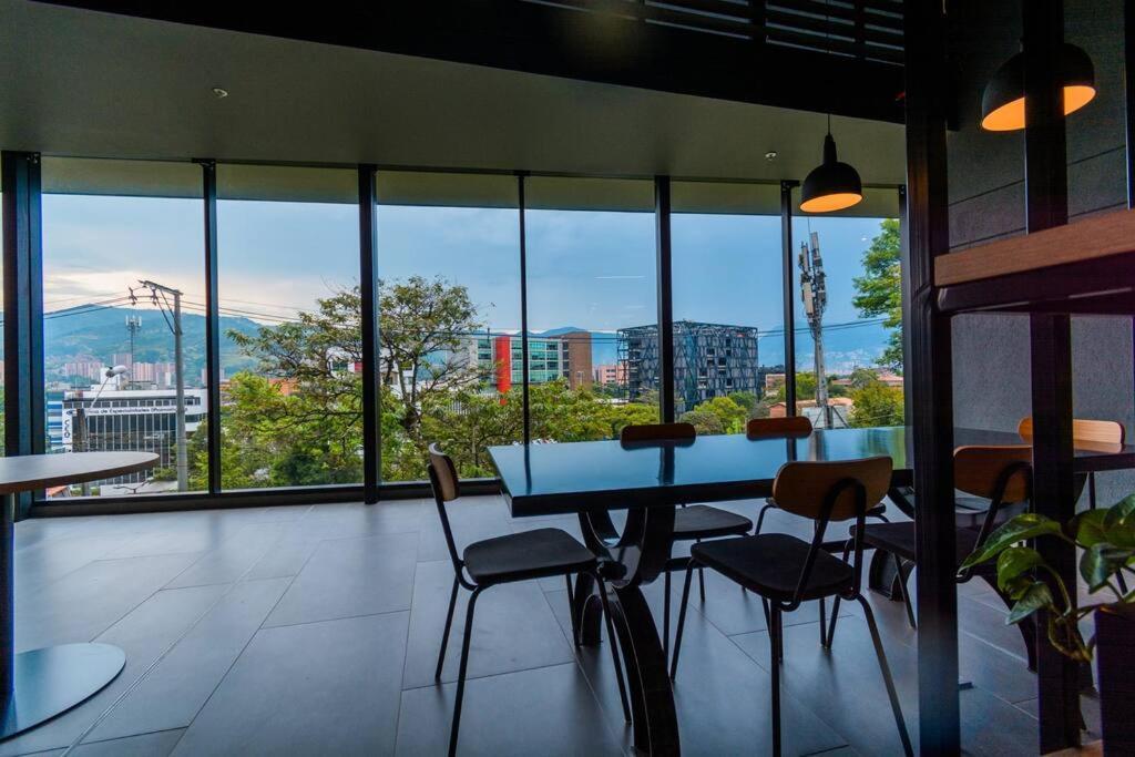 Beautiful In El Poblado, Coworking, Fast Wifi