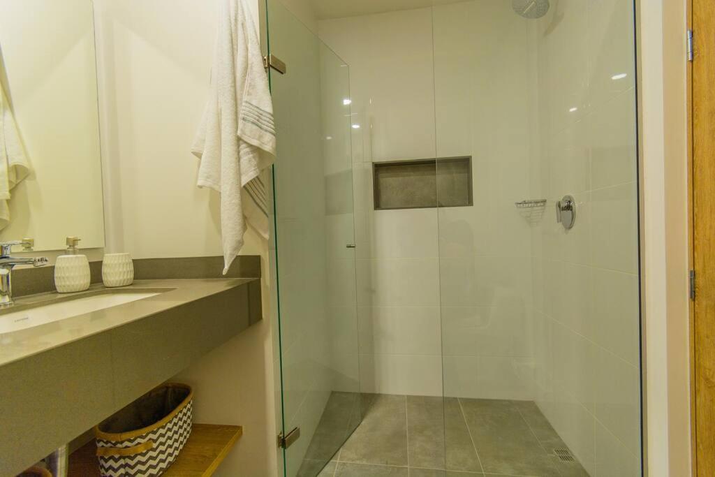 Beautiful In El Poblado, Coworking, Fast Wifi Apartamento *