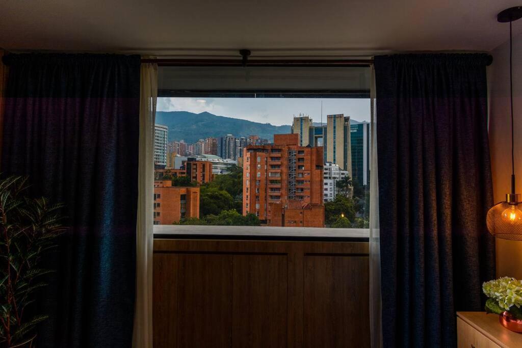 Beautiful In El Poblado, Coworking, Fast Wifi