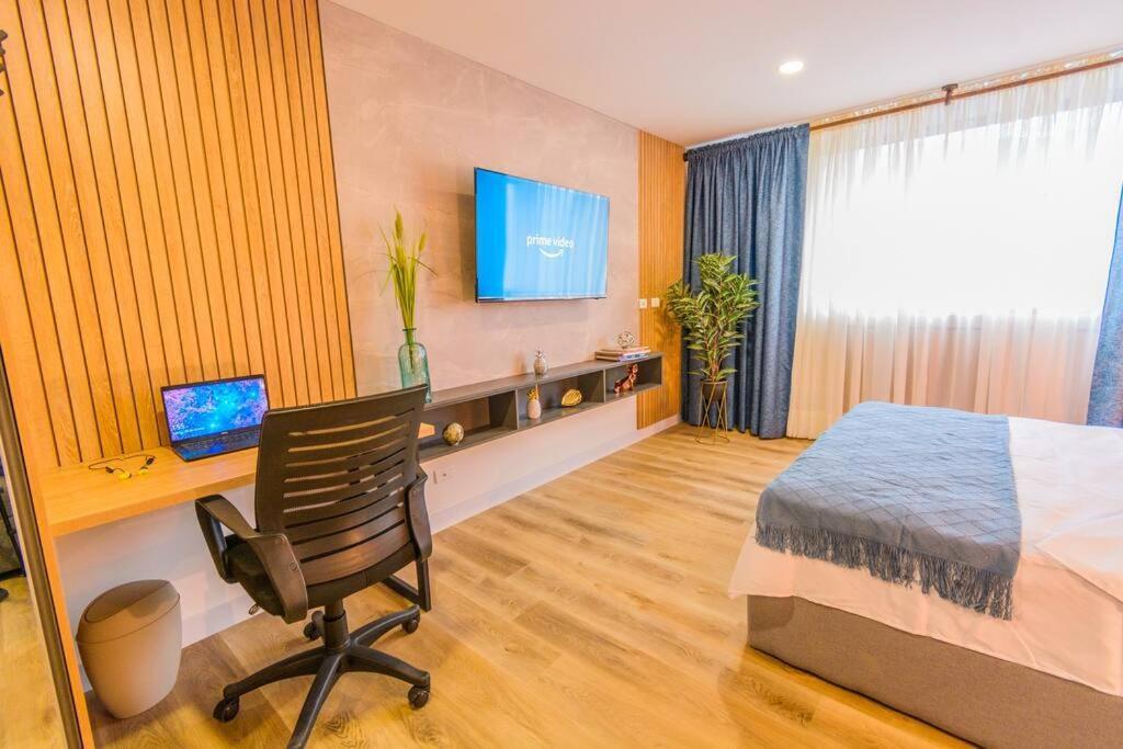 Beautiful In El Poblado, Coworking, Fast Wifi