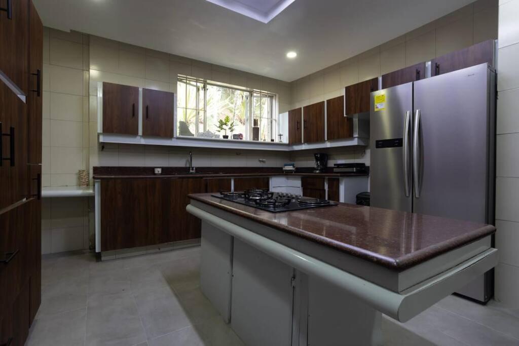 Casa Privada En El Poblado Despedidas De Soltero Fiesta Picsina Jacuzzi Medellín
