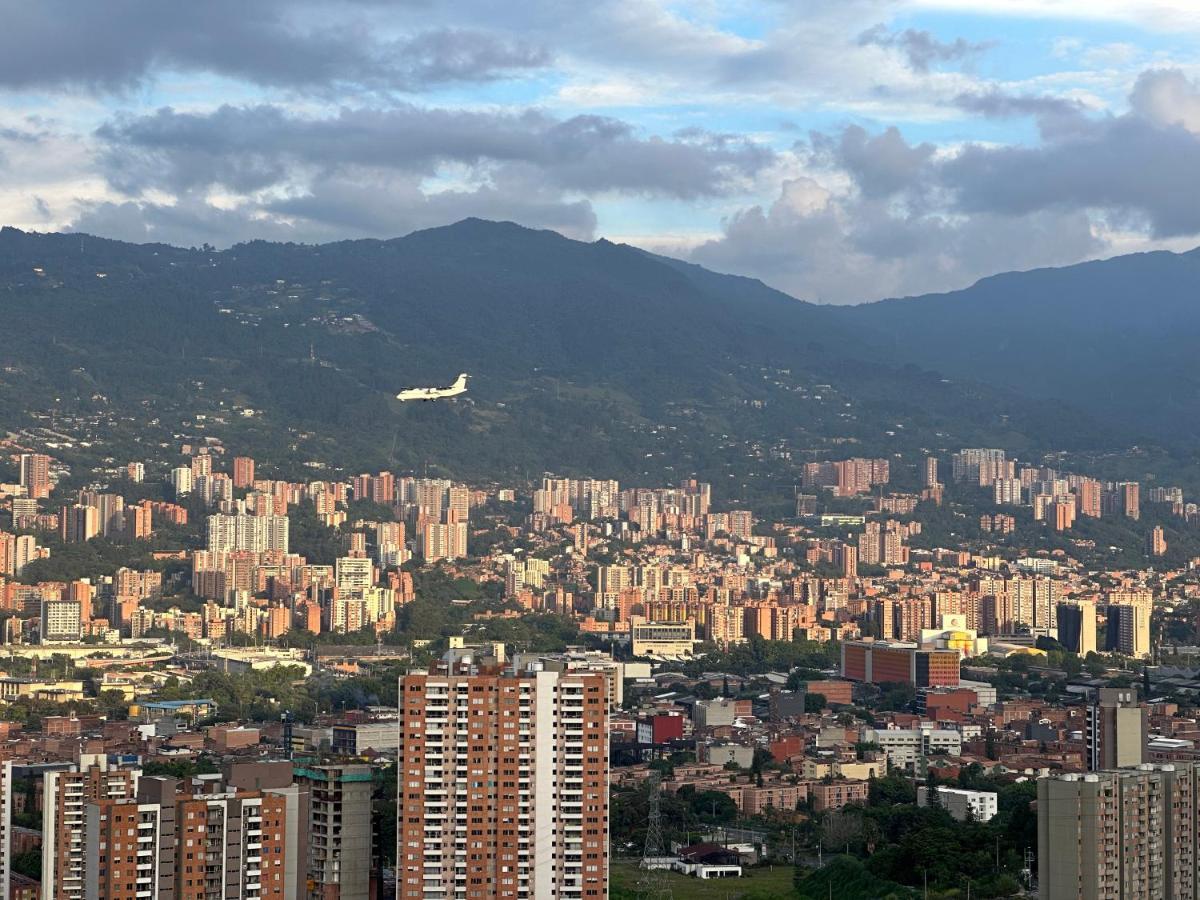 Hermosa Vista A La Ciudad De Apartamento