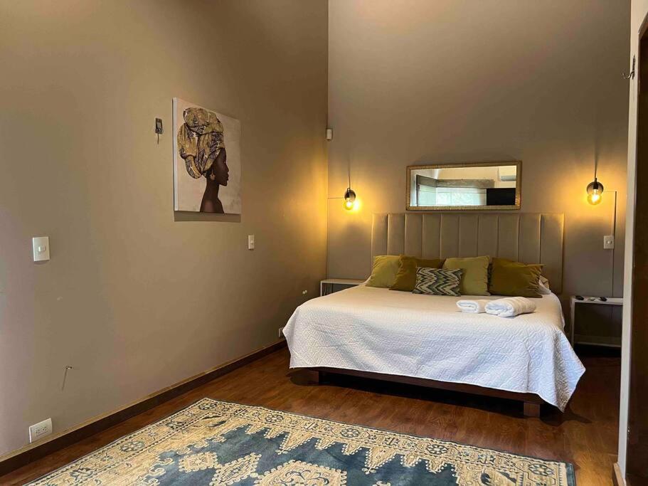 Mansion Br Piscina, Jacuzzi, 6 Min De Provenza Medellín