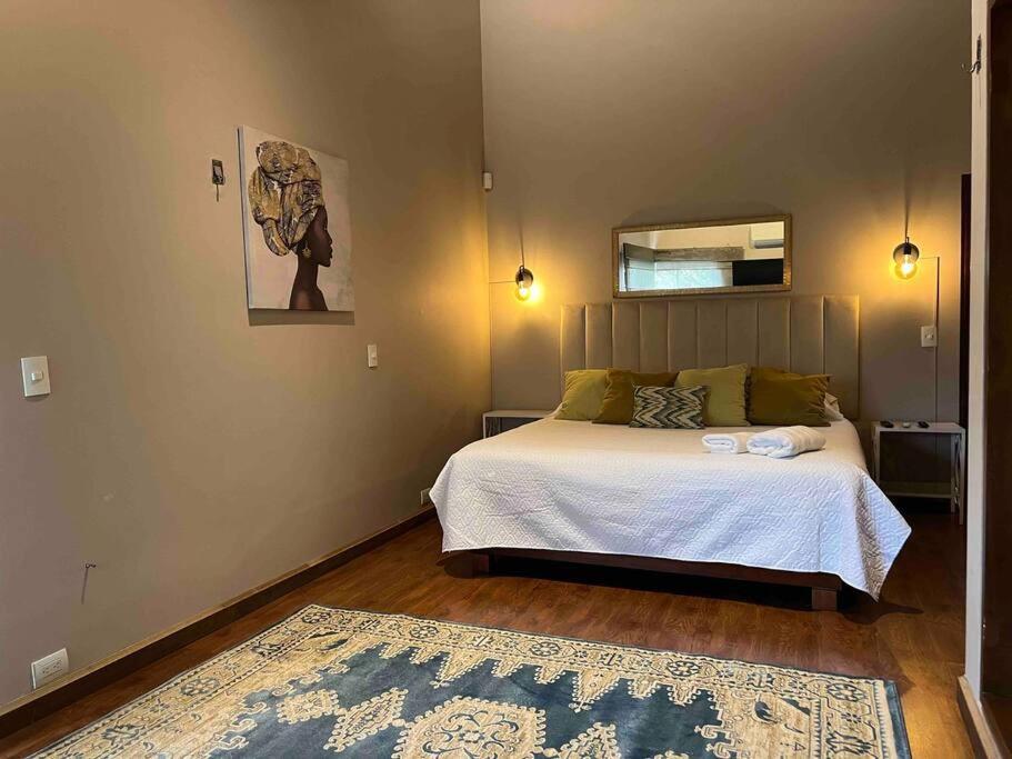 Mansion Br Piscina, Jacuzzi, 6 Min De Provenza * Medellín