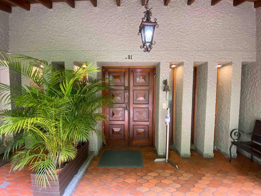 Mansion Br Piscina, Jacuzzi, 6 Min De Provenza Medellín