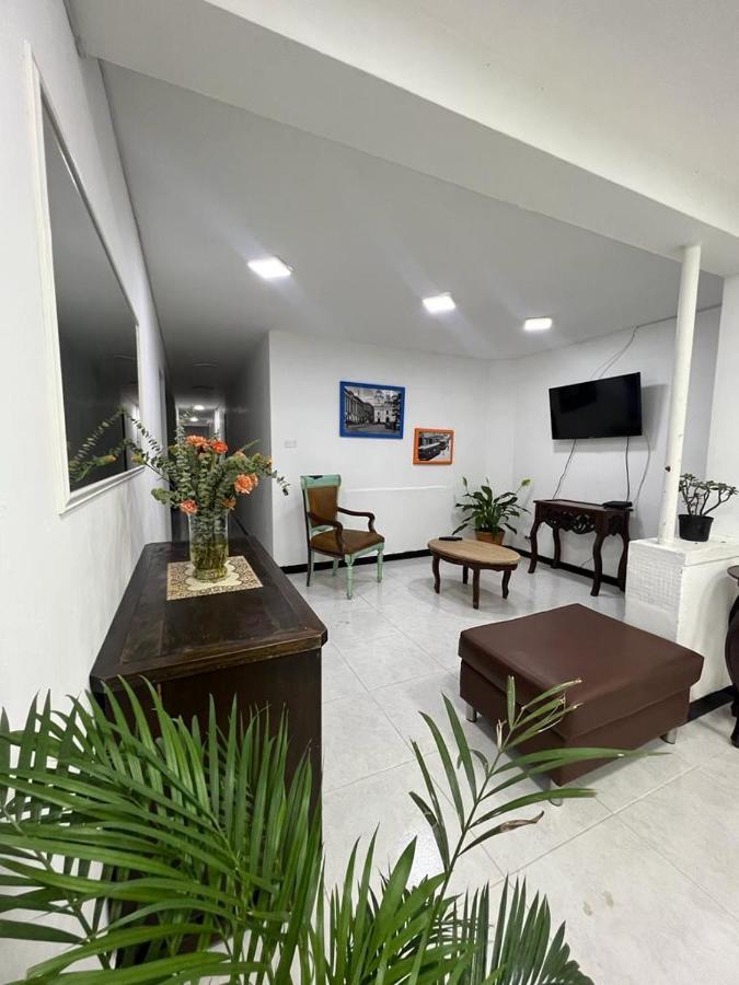 Pensión La Casa Del Tranvia Medellín