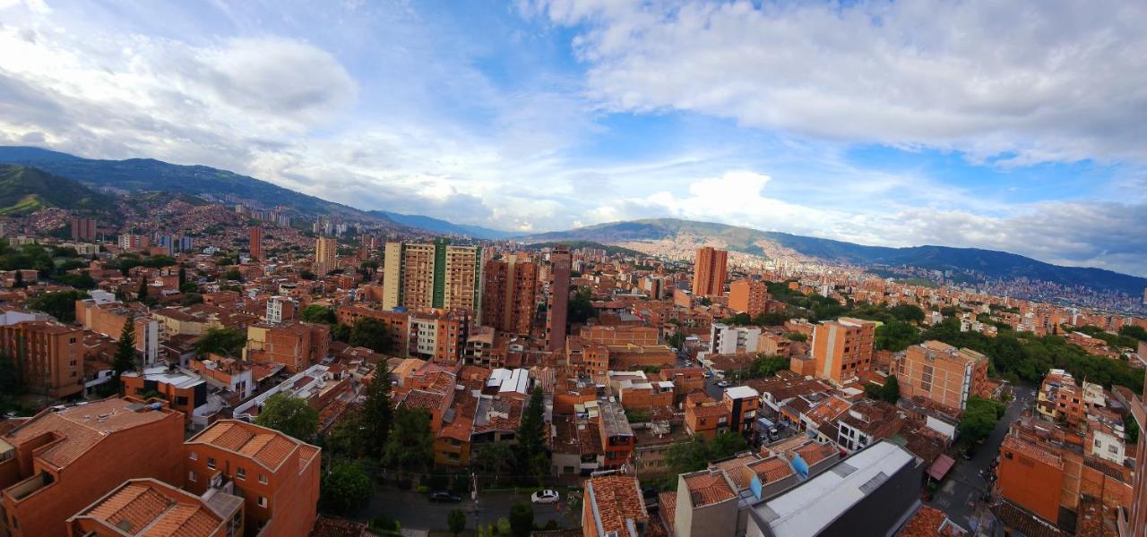 Con Parqueadero Y Vista A La Ciudad *