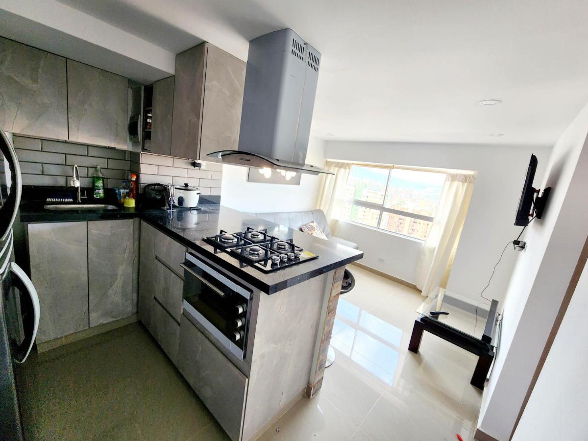 Apartamento Con Parqueadero Y Vista A La Ciudad
