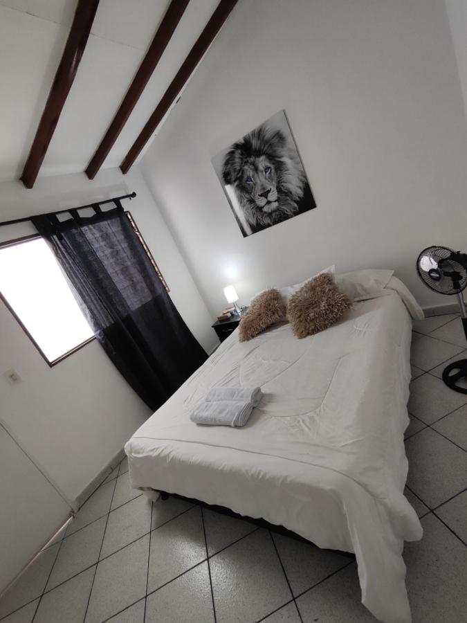 Apartamento Apartamento En Laureles, *