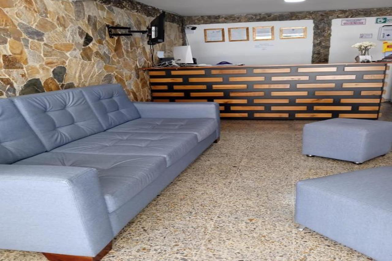 Hotel Ayenda Urbano 70 1260