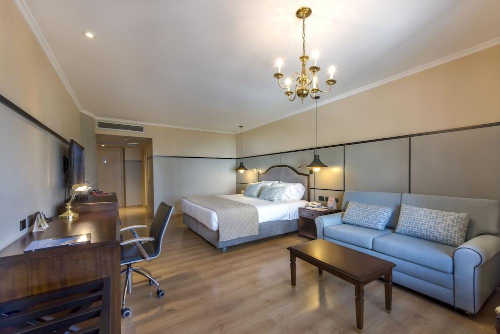 Poblado Plaza Hotel