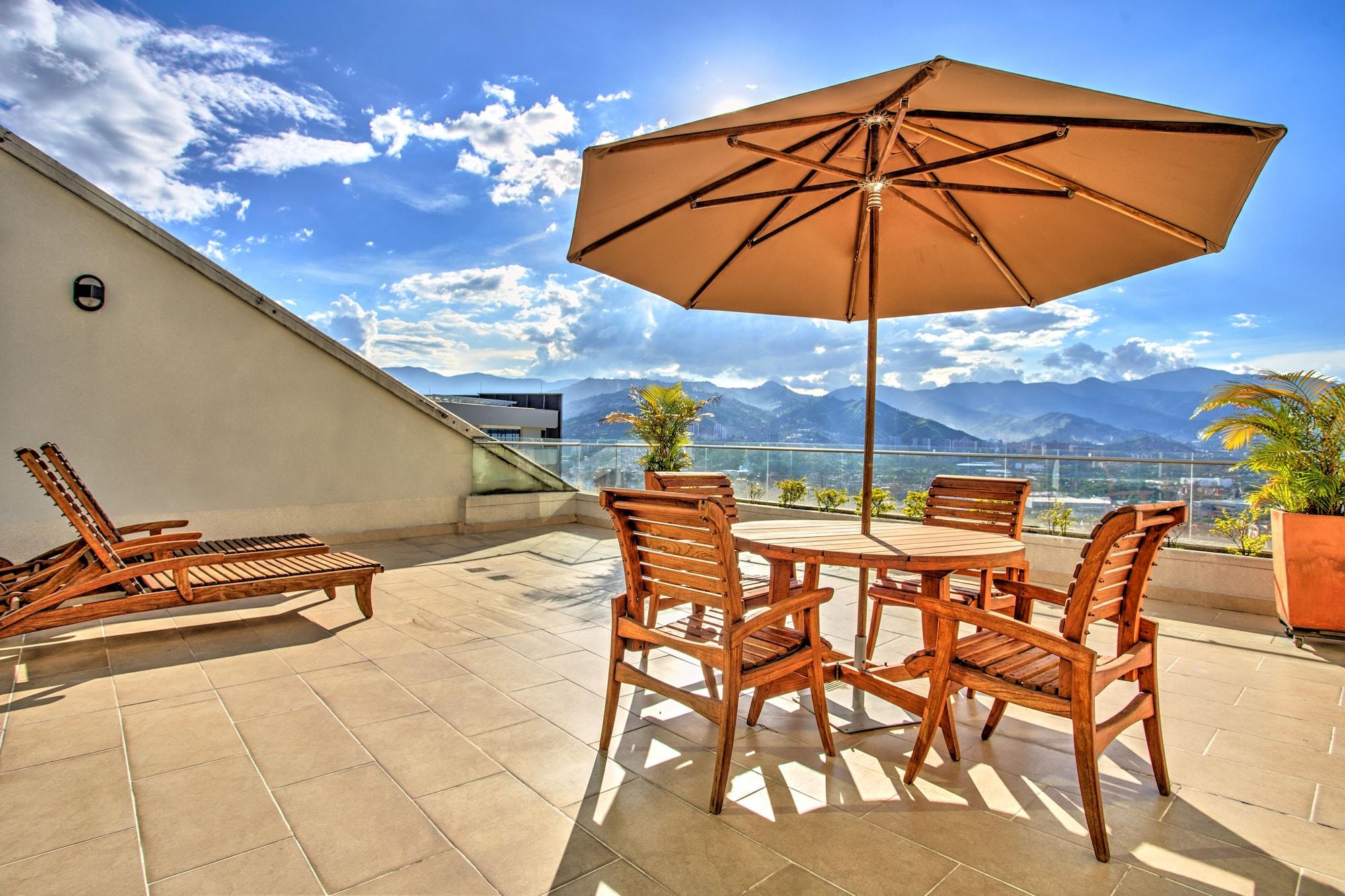 San Fernando Plaza Hotel 5*