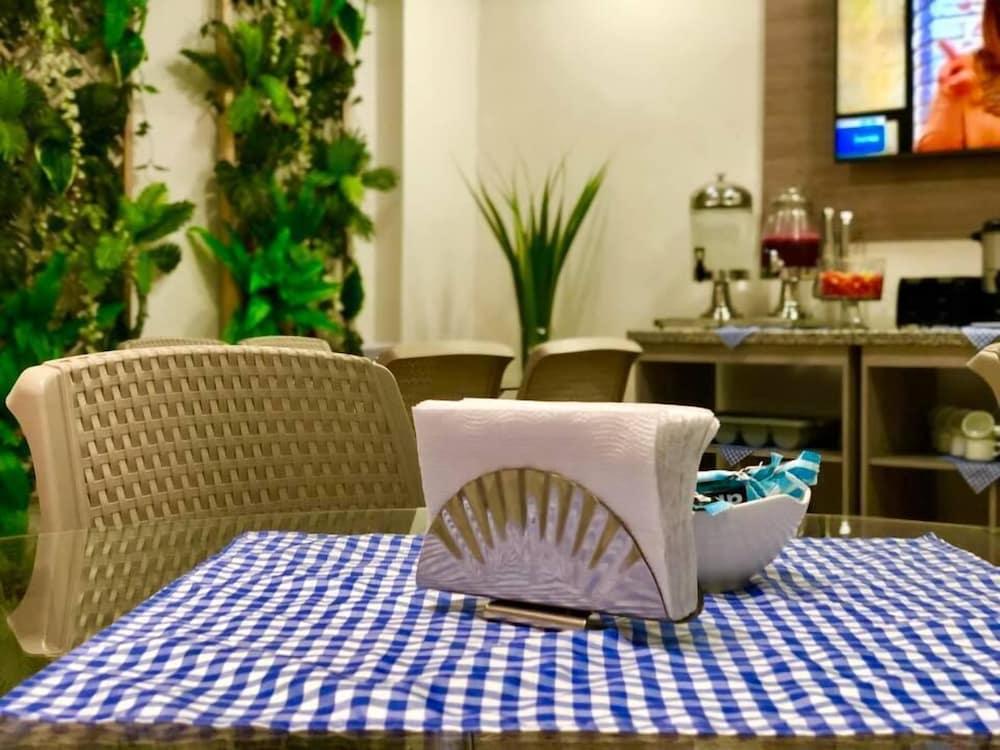 Hotel Palmas Del Estadio 3*