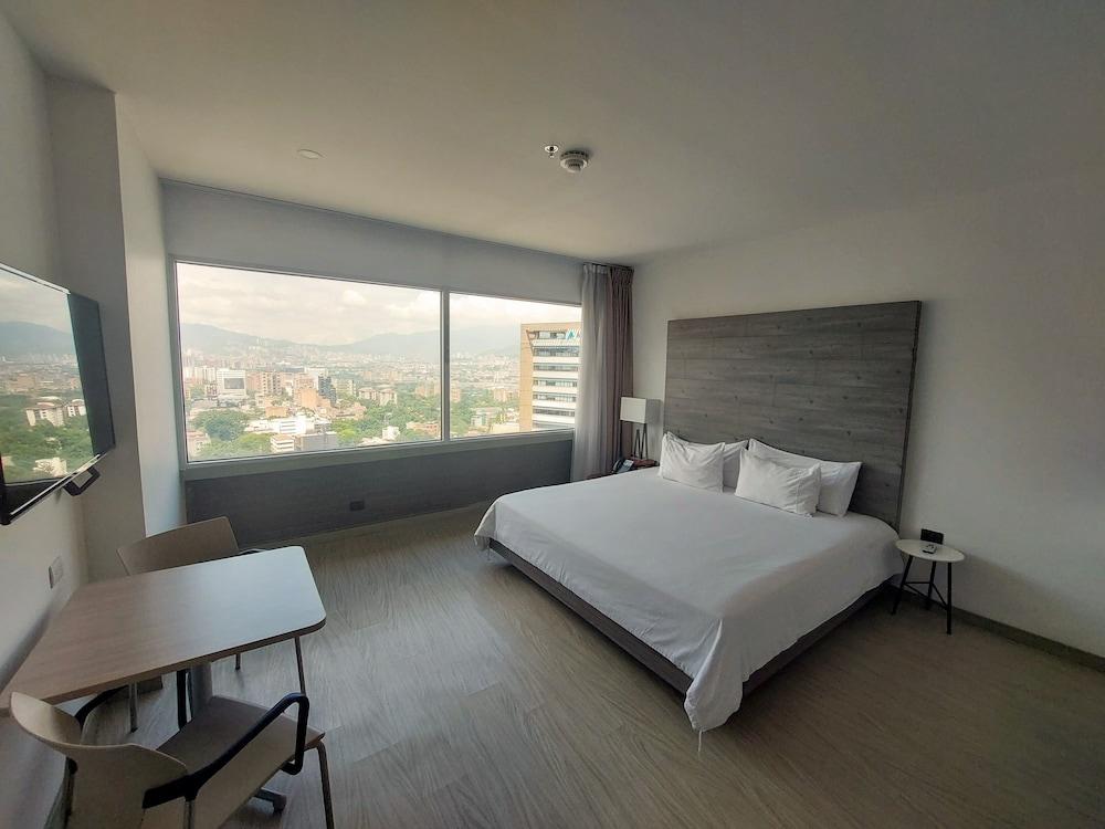 V Grand Hotel, A Member Of Radisson Individuals Hotel